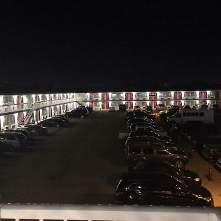 Red Deer Inn & Suites Extérieur photo