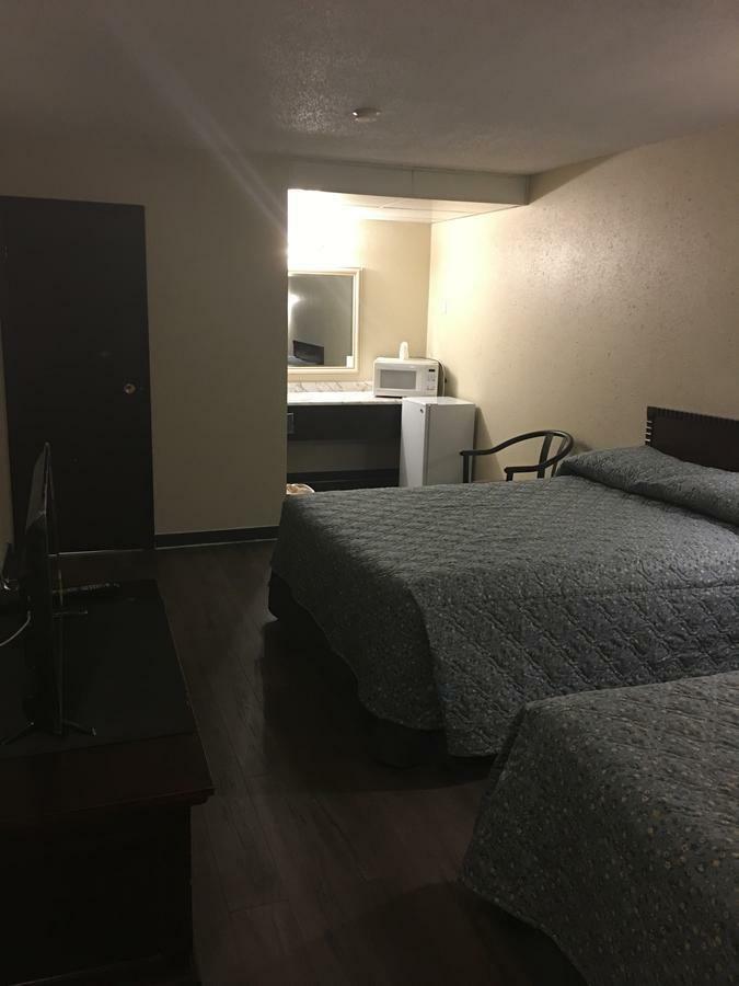 Red Deer Inn & Suites Extérieur photo